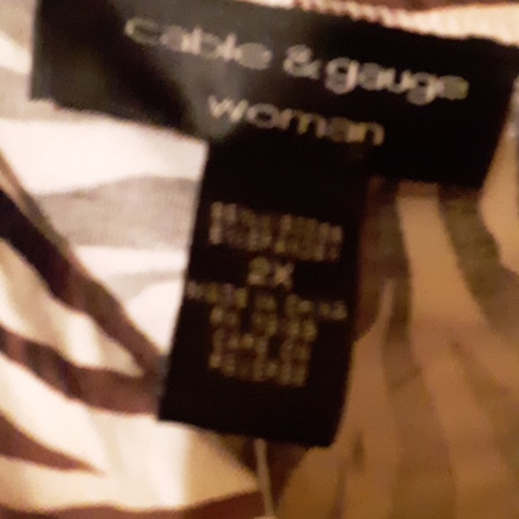 Woman top - Picture 3 of 3